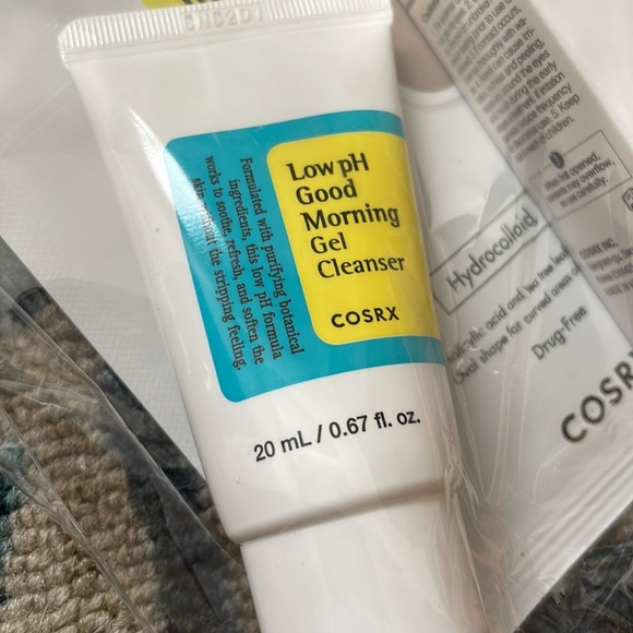 COSRX skincare set - Picture 10 of 13